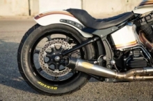 Solo Seat, Boss, Black, Softail 06-17 With 200mm Tire (Combined With Tracker Rear Fender Require Use Of Shorter Battery CCE# 890453,890454)