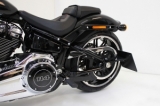 Seitliche Kennzeichenhalterung von Cult-Werk für Softail Modelle ab 2018 mit Tüv